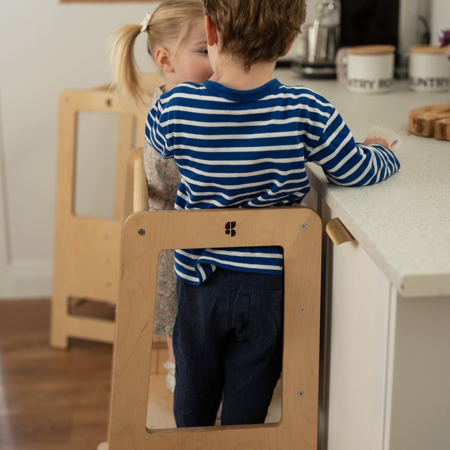 Premium Kitchen Helper / Learning Tower