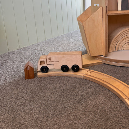 Open Roads Wooden Vehicle with Detachable Trailer